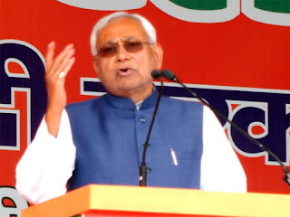 nitish-in-gandhi-maidan-sankalp-rally