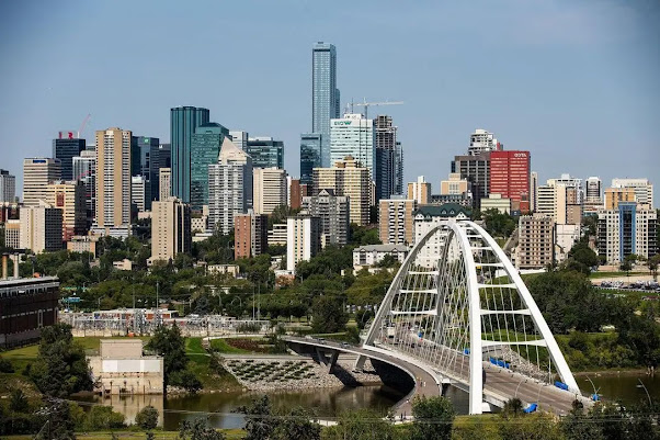 What is Edmonton Canada known for? Travel Guide