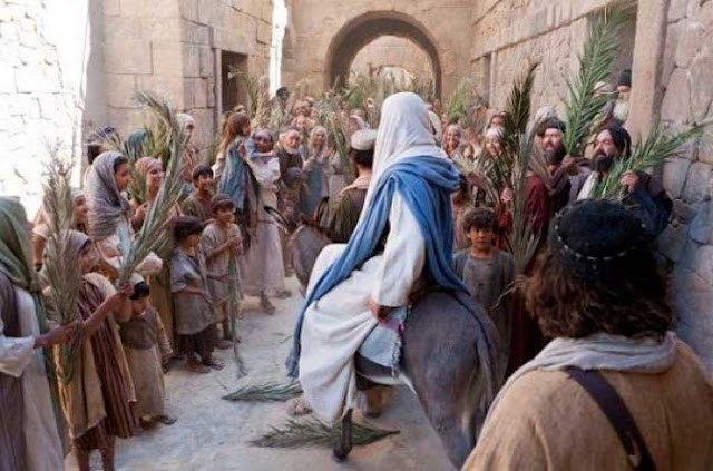 Domingo de Ramos (Ciclo C): Jesús marchaba delante subiendo a Jerusalén (Homilía, 28 de marzo de 2010)