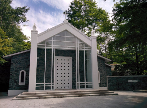Karuizawa-nagano-chapel-forest