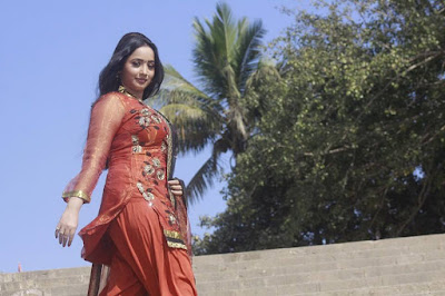 Download Rani Chatterjee HD wallpaper