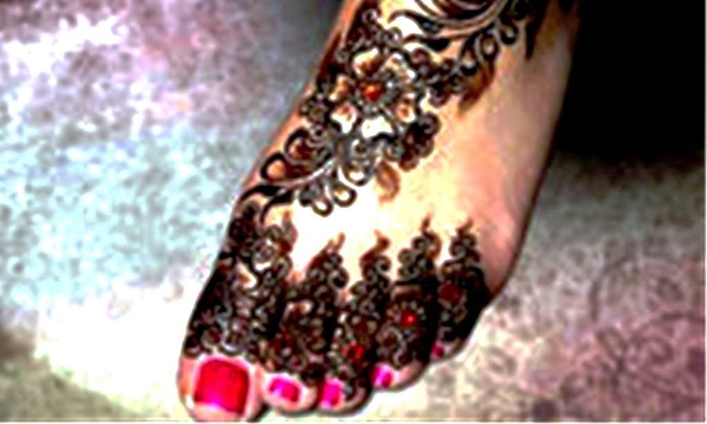 New Mehndi Designs For Feet