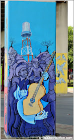 Grafitis en el Barrio Deep Ellum de Dallas, Texas