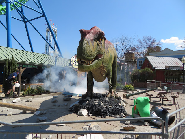 T Rex Animatronic Dinosaurs Walk Through Experience Six Flags New England