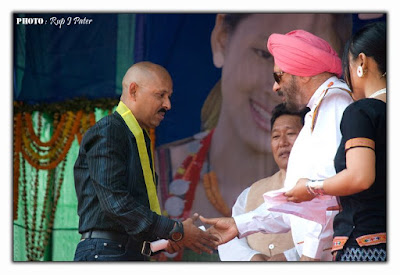 Arif receiving State Silver Medal Award from HE Governor of Arunachal Pradesh