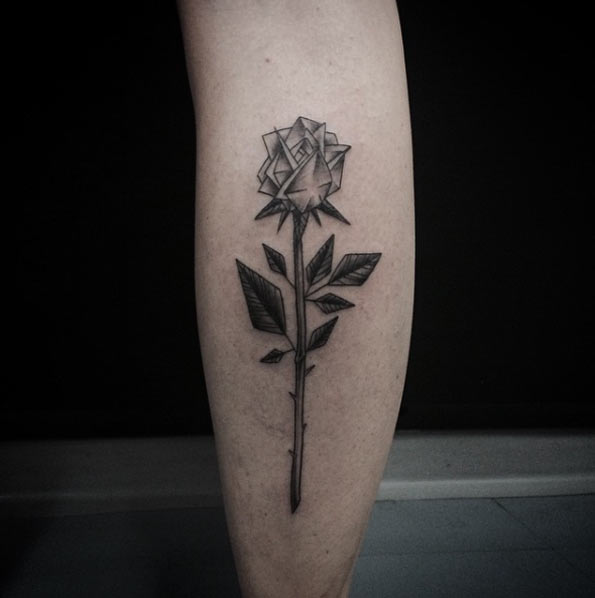 Este geométricas rose tattoo