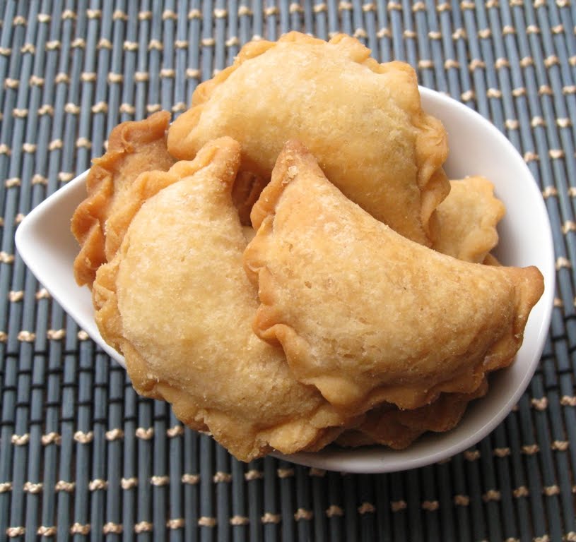My Asian Kitchen: Mini Peanut Puff (Kok Chai)