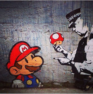 Mario Nintendo policia banksy