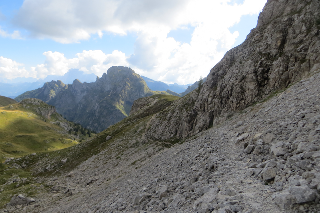 rifugio mulaz da passo valles