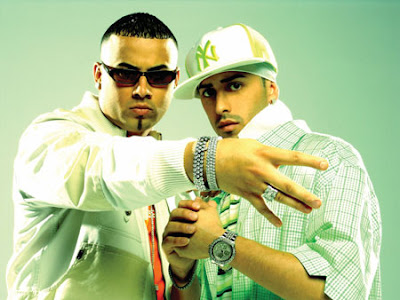 Wisin and Yandel posing for a snapshot