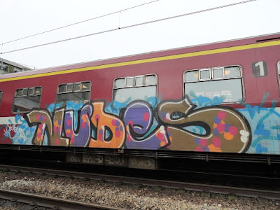 NUDES GRAFF