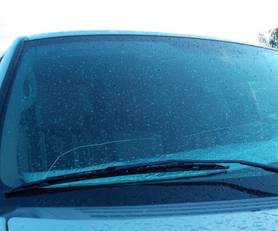 Picture of a truck with a cracked windshield 