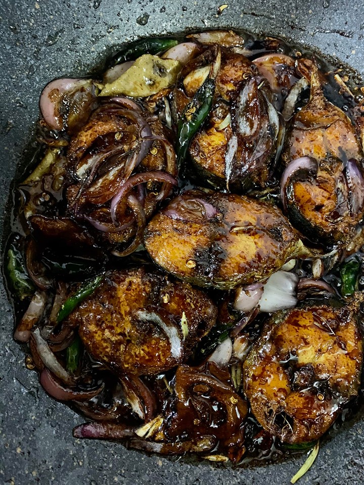 IKAN TONGKOL MASAK KICAP MENU SIMPLE TAPI SEDAP - Aku Sis Lin