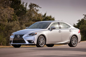 Front 3/4 view of 2015 Lexus IS250