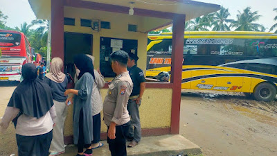 Jaga Kamtibmas, Personil Polsek Cinangka Patroli di Area Destinasi Wisata