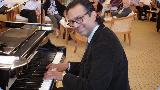 Our very special guest artist, professional musician Ben Fernandez kindly took time from his busy schedule to come and play for us in Happy Hour. Photo courtesy of Dennis Lyons.