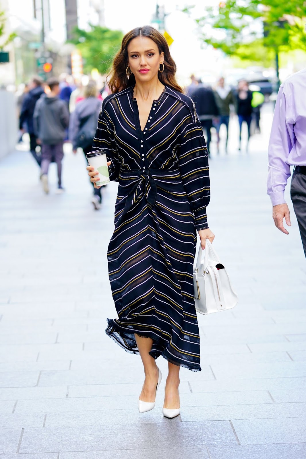 Jessica Alba – Street Style in New York City