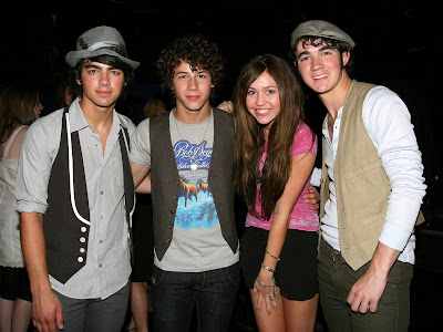 wallpapers jonas brothers. Jonas Brothers Wallpapers