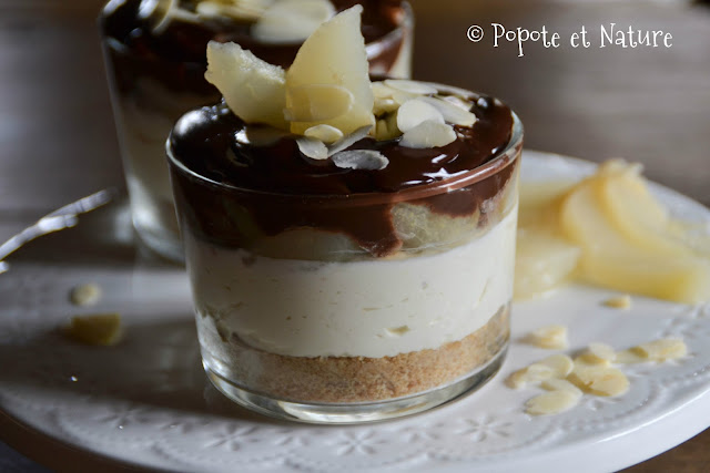 Cheesecake sans cuisson aux poires et aux 2 chocolats ©Popote et Nature