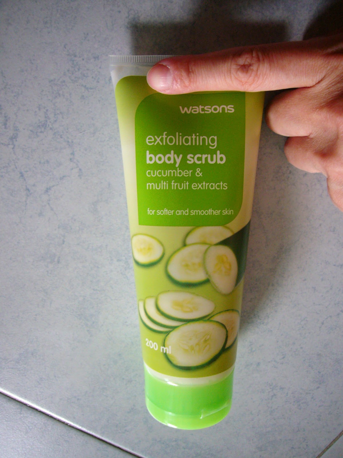 Sleepy Beauty Watsons Exfoliating Body Scrub Cucumber Multi Fruit Extracts