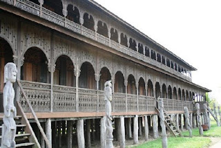 Rumah Lamin Rumah Adat Kalimantan Timur