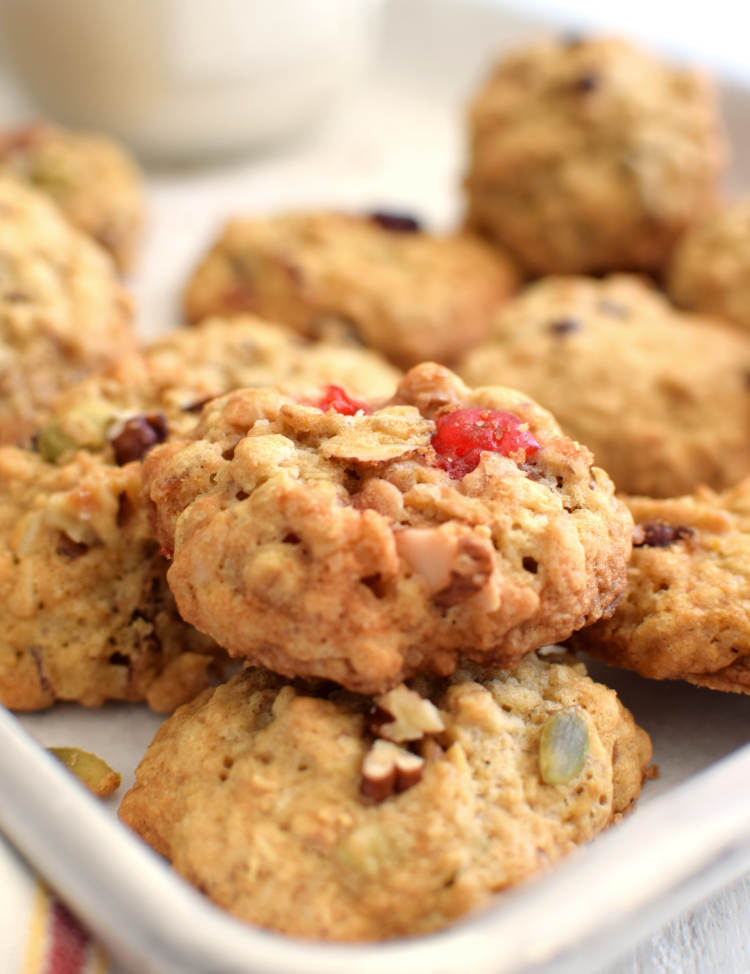 Galletas de avena, de diferentes sabores como cramberries, nueces, chips de chocolate, pasas, coco