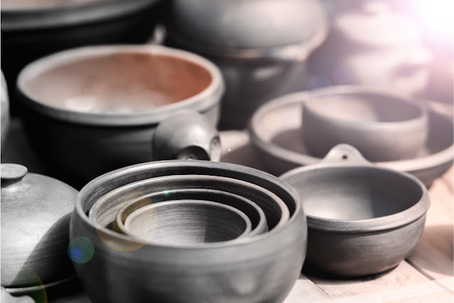 Clay utensils