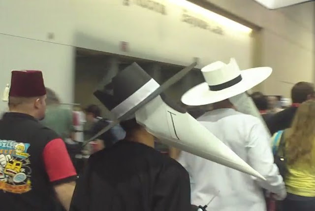 Spy vs. Spy cosplayers. Photo by Jimmy J. Aquino.