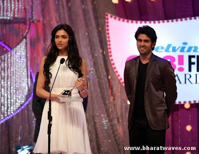 Bollywood Actress Deepika Padukone Stills in Kelvinator Awards