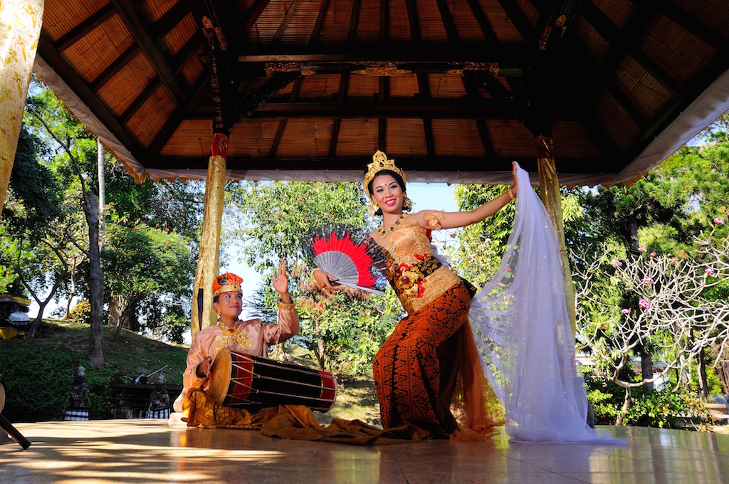 Balinese girl big dream!: Sewa Kebaya Modifikasi, Jas 