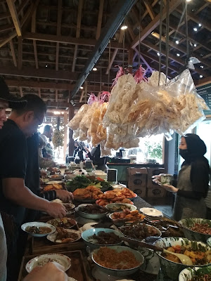 Wisata Kuliner Kebon Jati yang Hits di Bogor