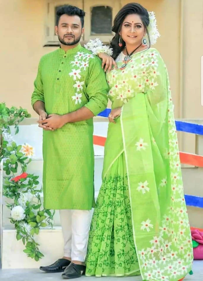 Couple Saree Punjabi Designs, Couple Saree Punjabi Sets - Couple Saree Punjabi Designs - NeotericIT.com