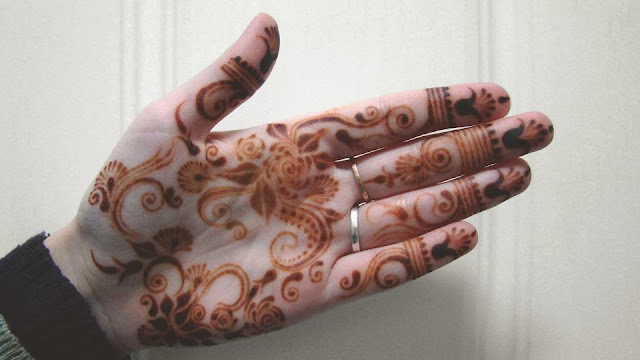 Amelia Mehndi Designs 2013 for Young Girls