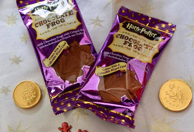 Harry Potter Gifts - chocolate frogs with wizard cards