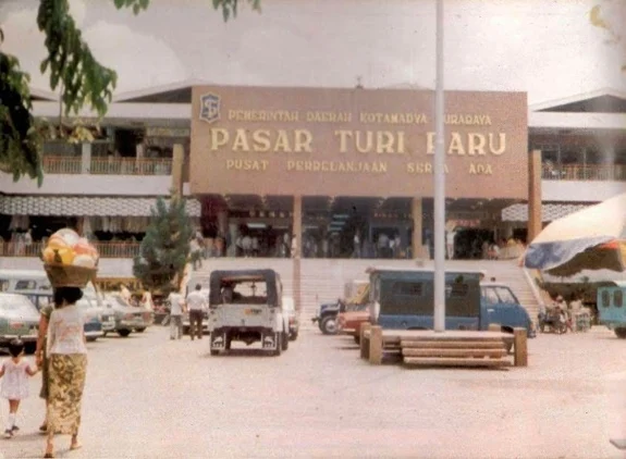 Kenangan Bersama Pasar Turi