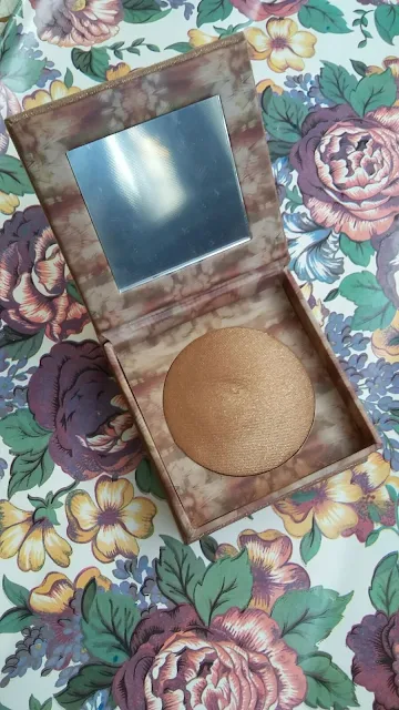 Urban Decay Naked Illuminated Shimmering Powder Review and Swatches