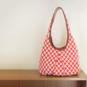 http://noodle-head.com/product/runaround-bag-pdf-pattern-2