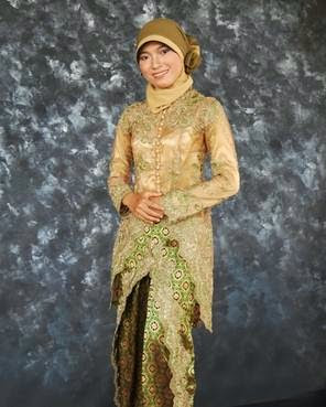 Model Baju Kebaya Wisuda Modern Berjilbab Terbaru