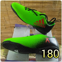 Sepatu Futsal KwS