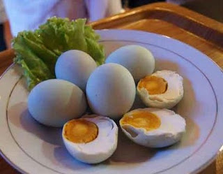  Sudah tak terhitung studi perihal nutrisi dalam satu butir telur Cara Membuat Telur Asin