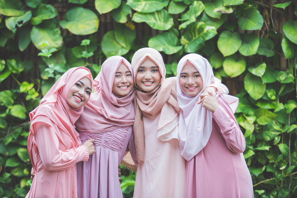 Foto Gaya  Busana Hijab  Terbaru Untuk Cewek Masa Kini 2019 