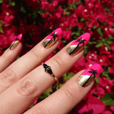 Palm tree nails