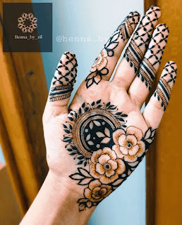 Palm mehndi design 2022