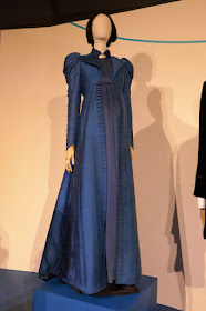 Poor Things Pregnant Victoria costume