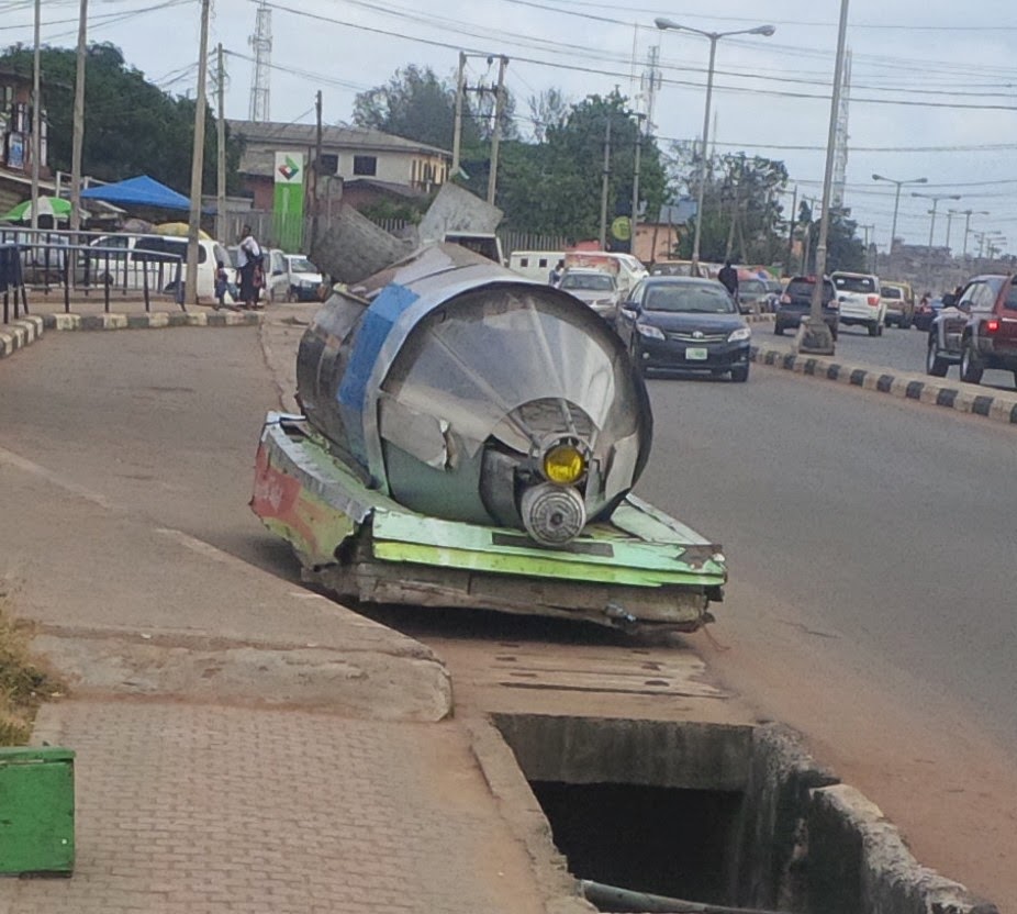Locally Made Private Jet Sighted At BRT Bus-Stop, Ikotun Lagos [PICTURED]