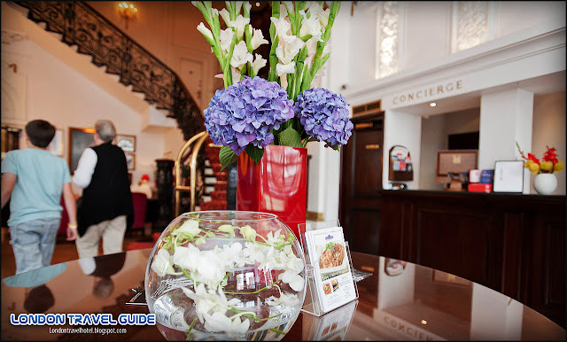 Lobby at the Millennium Bailey's Hotel London Kensington-2