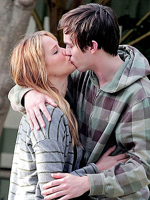 Nicholas Hoult Kissing