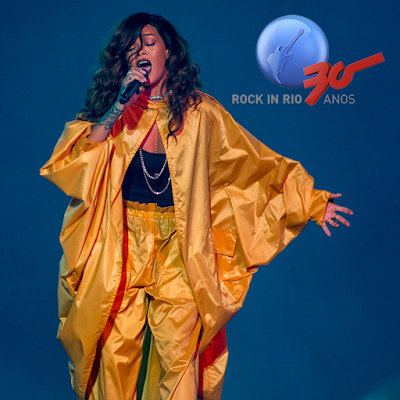 Rihanna Rock's in Rio!