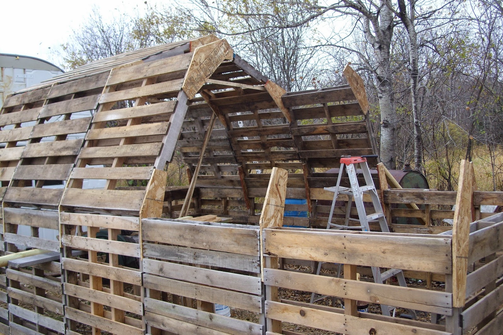 Forest House Farm Diy Pallet Barn