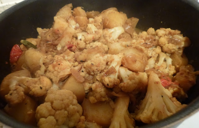  I of late watched Bend it Like Beckham the musical How to make… Aloo gobi (curried murphy as well as cauliflower)